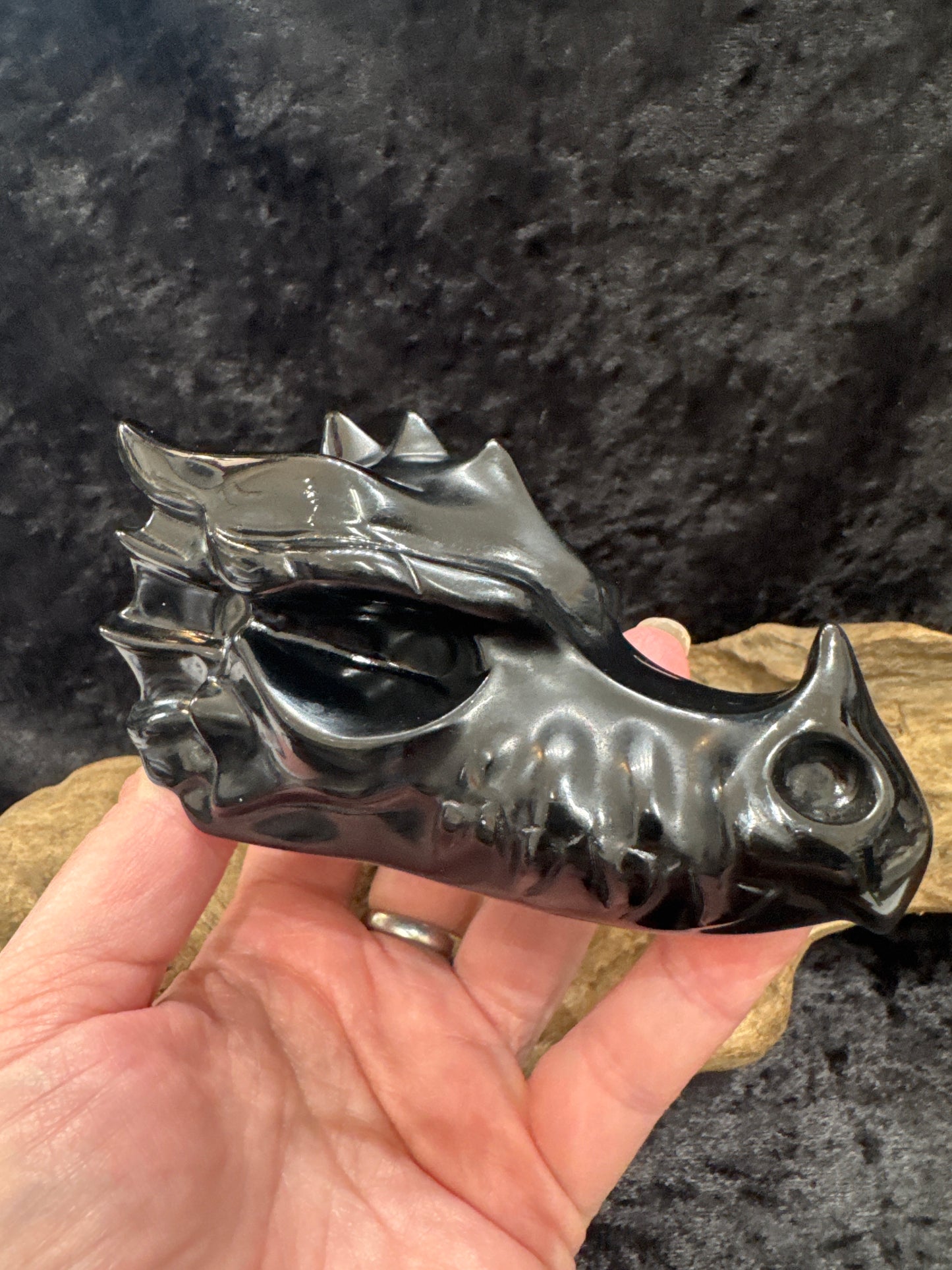 Obsidian Dragon Skull