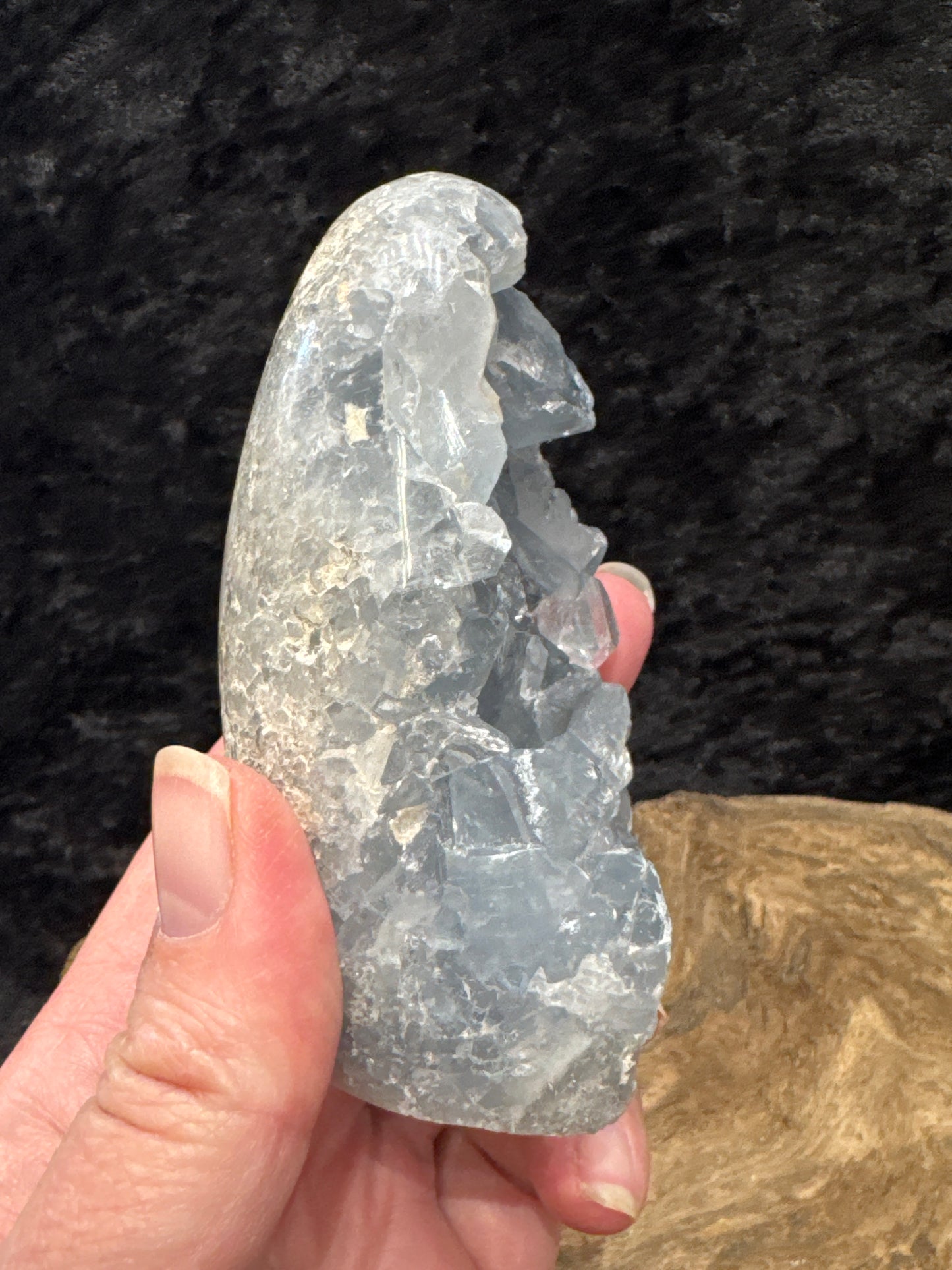 Celestite free form