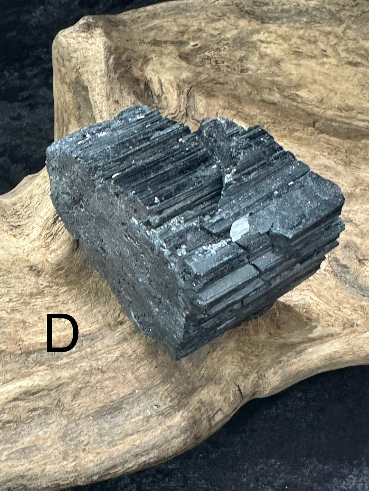 Black tourmaline - raw/rough