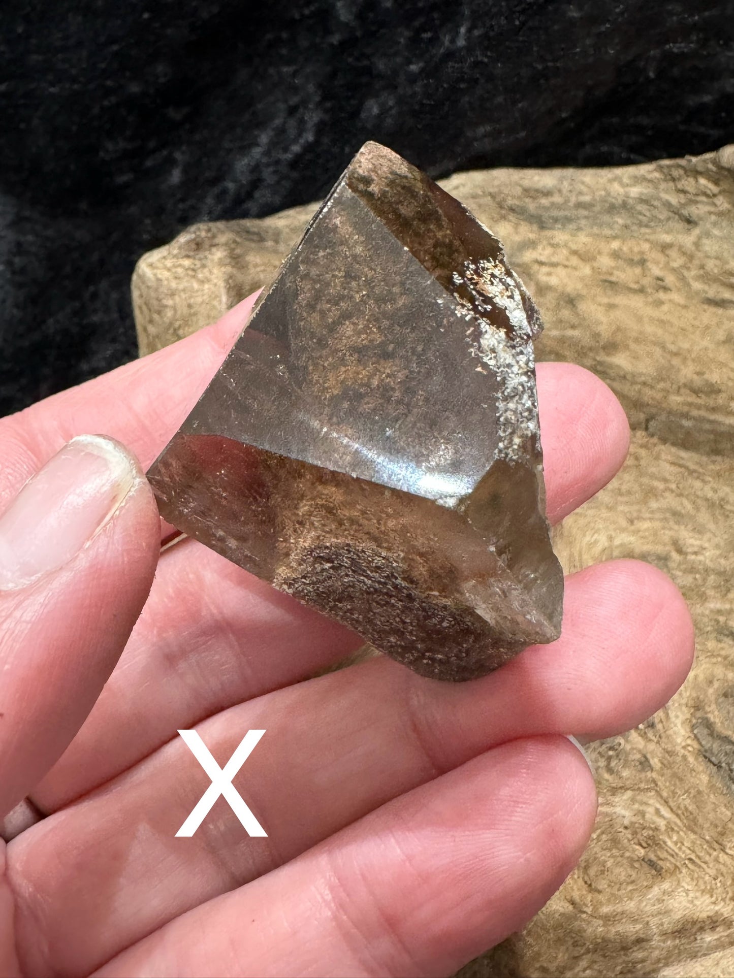 Lodolite polished points and freeform shapes