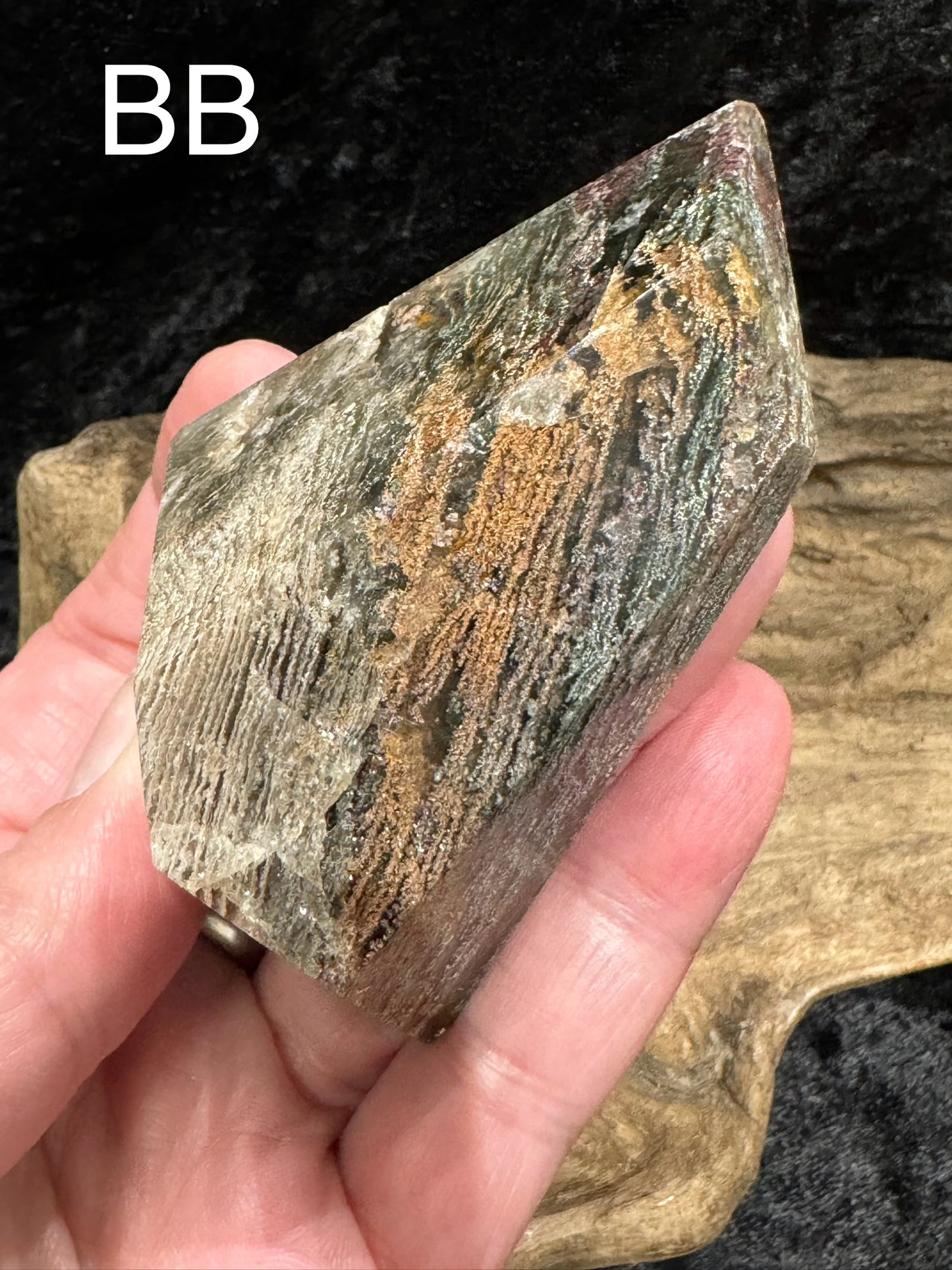 Lodolite polished points and freeform shapes