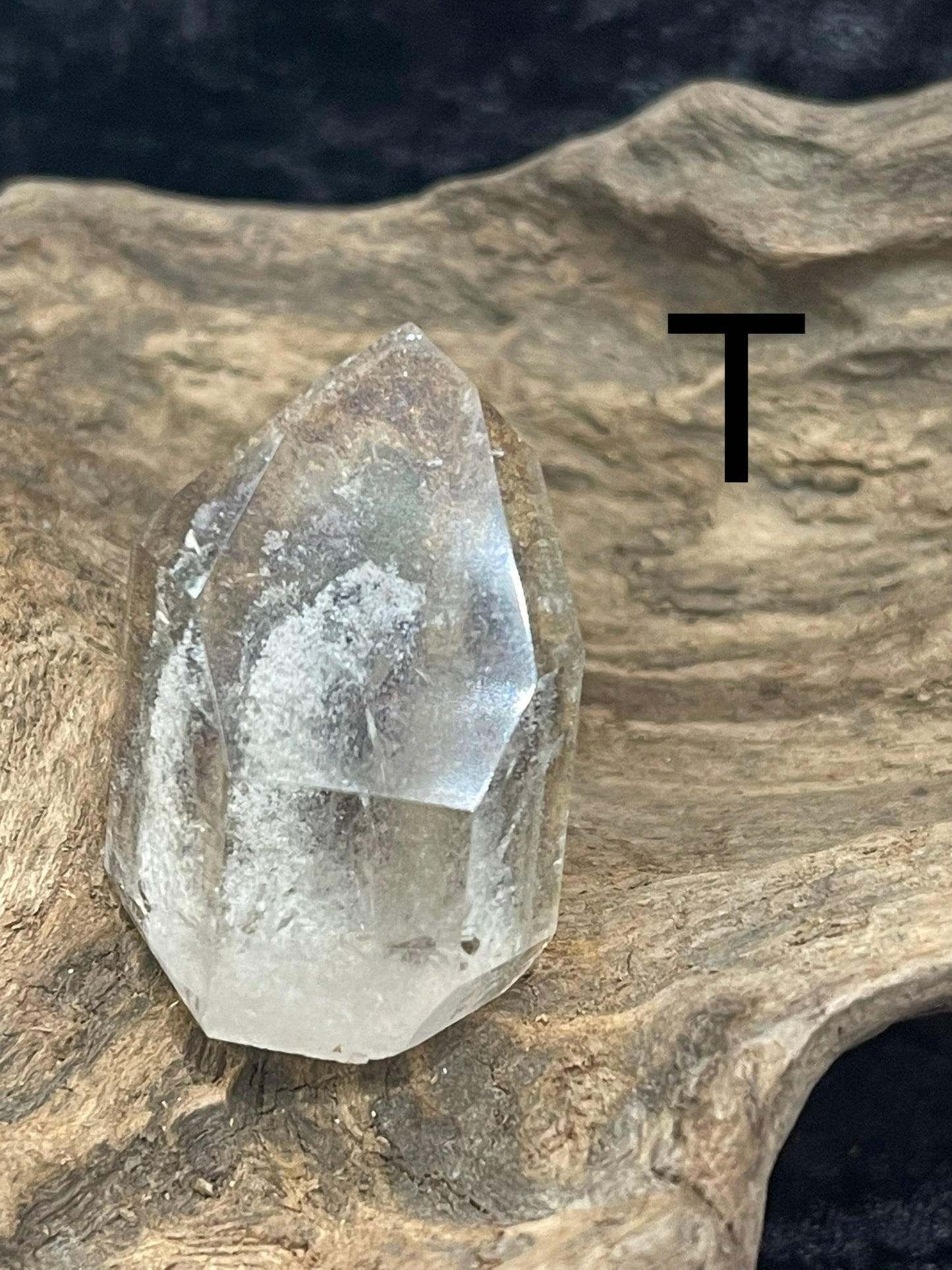 Lodolite polished points and freeform shapes