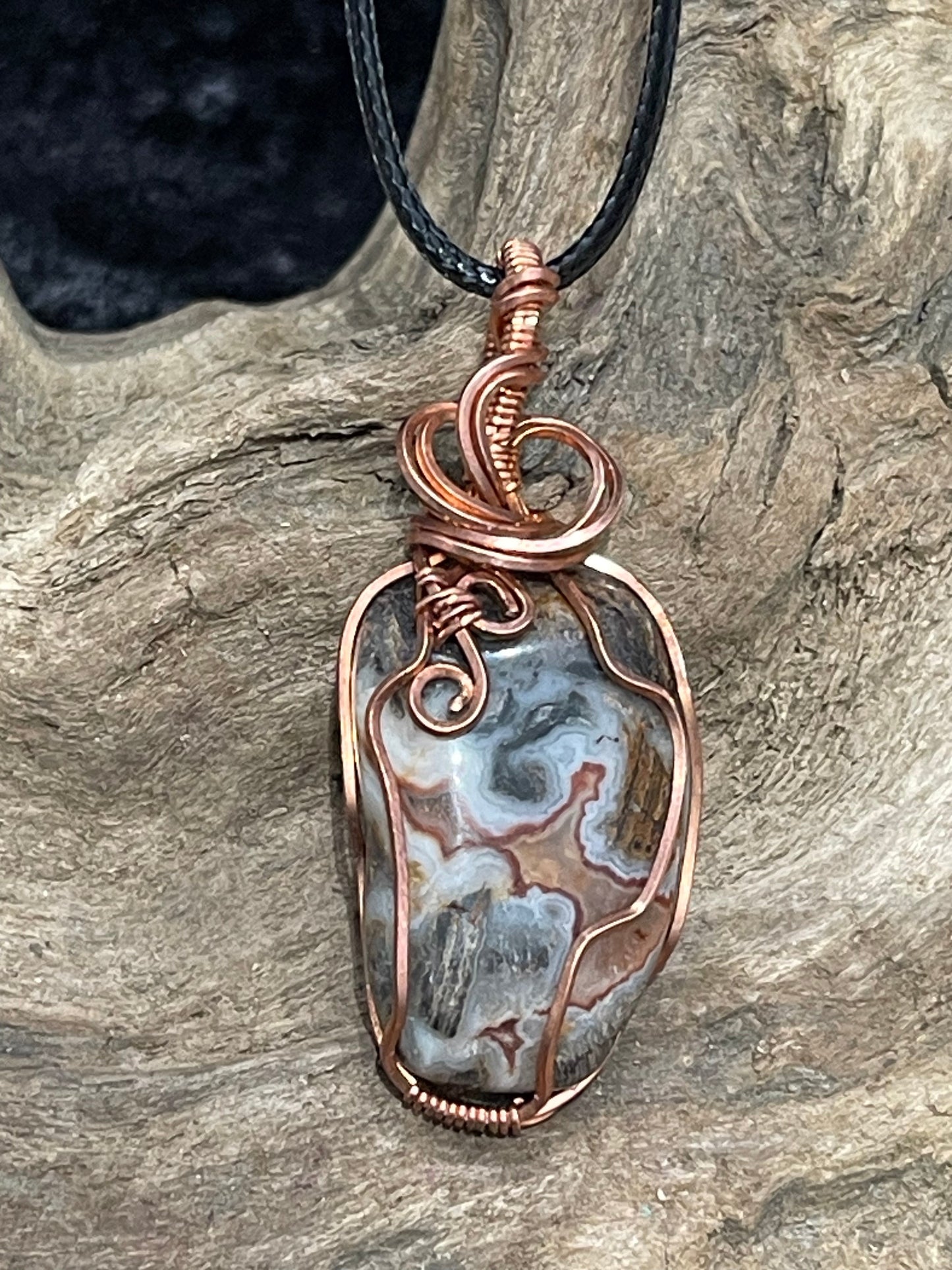 Crazy Lace Agate pendant - I am joyful