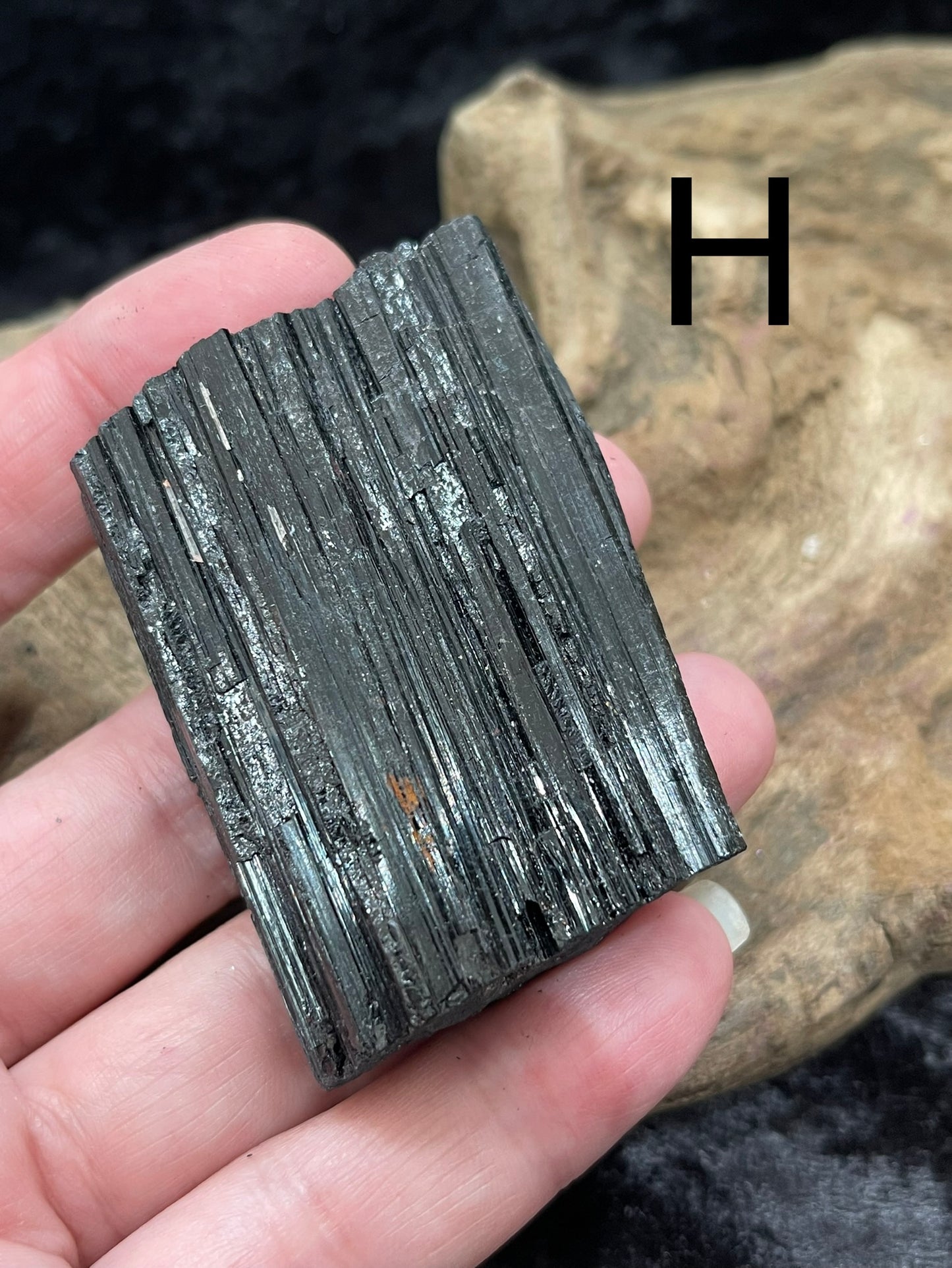Black tourmaline - raw/rough