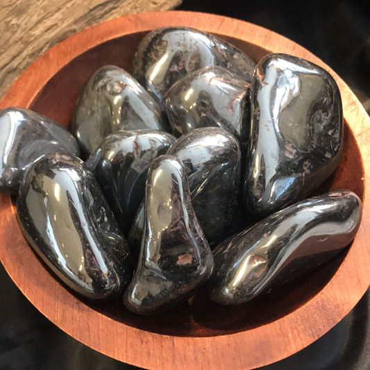 Hematite palm stone