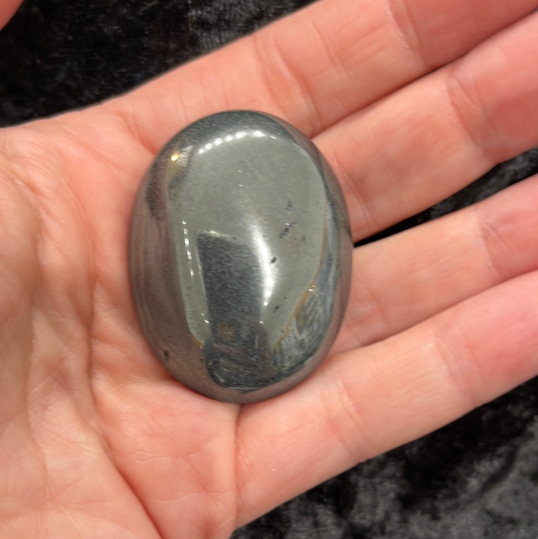 Hematite palm stone