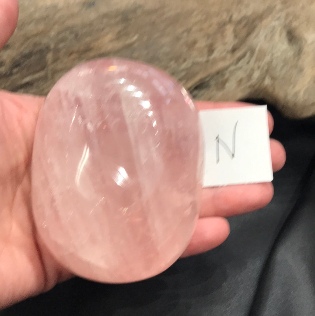 Rose quartz palm stone