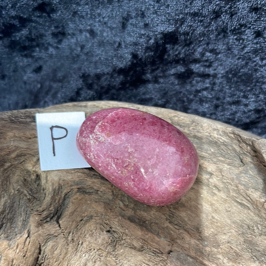 Rhodonite Palm stone