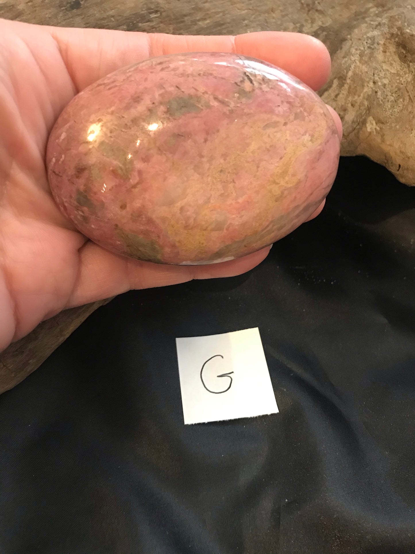 Rhodonite Palm stone