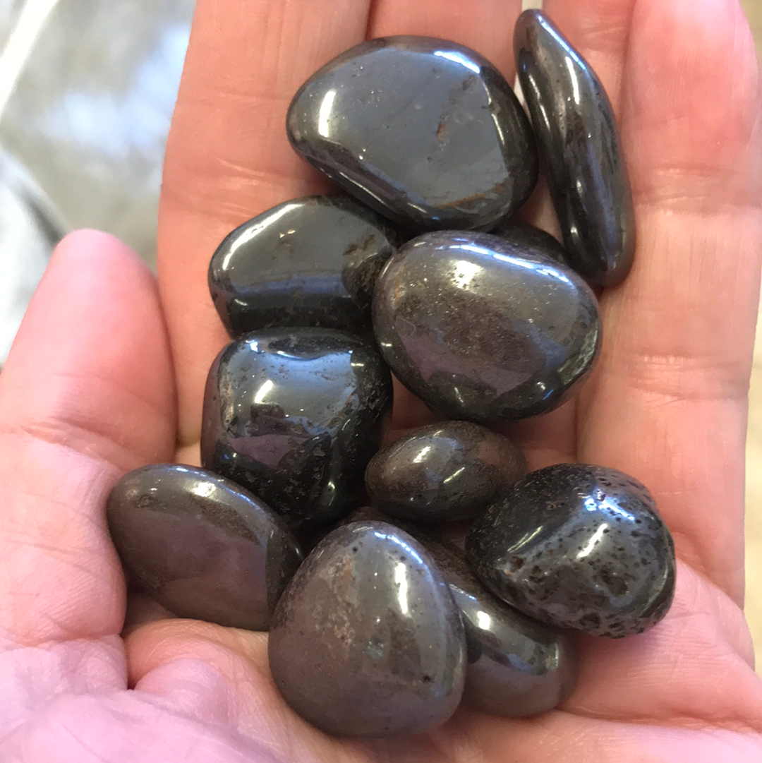 Tumbled hematite