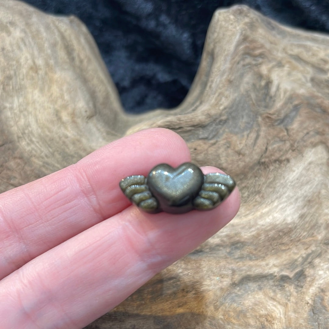 Mini obsidian hearts with wings