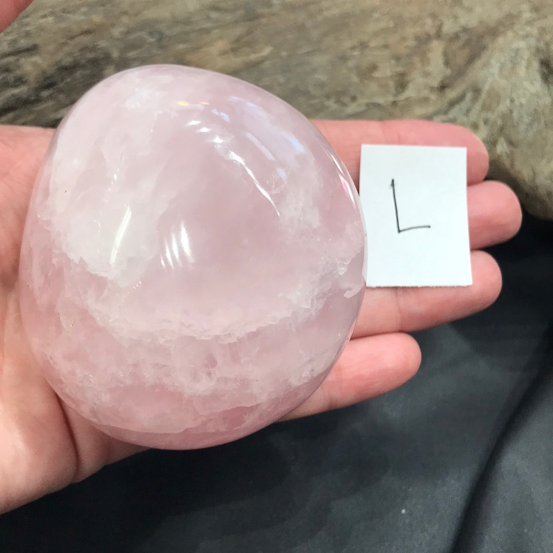 Rose quartz palm stone