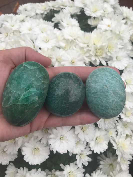 Amazonite palm stone