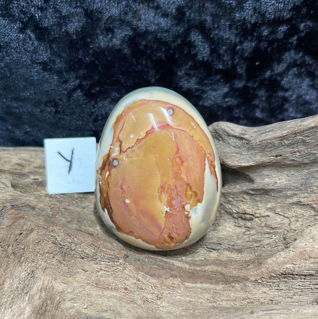 Polychrome jasper flames, shapes, palm stones