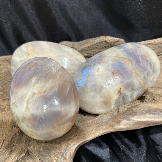 Belomorite moonstone (moonstone sunstone)