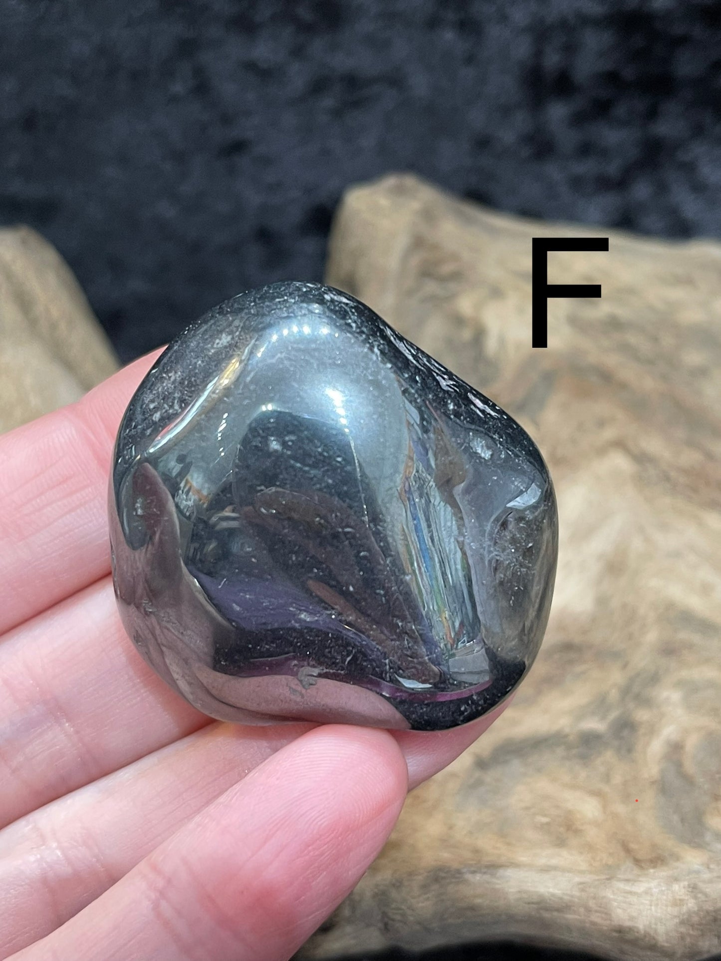Hematite palm stone