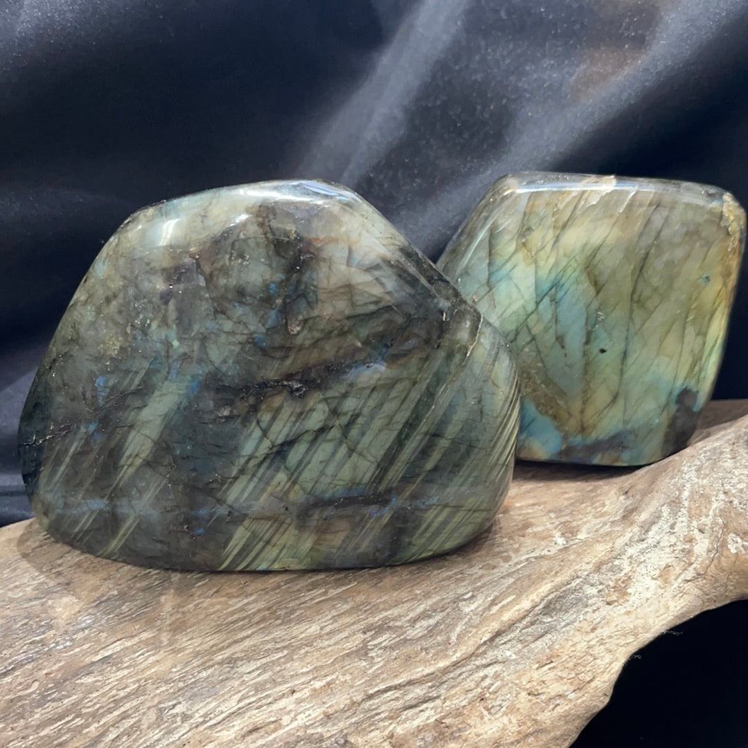 Labradorite polished free form