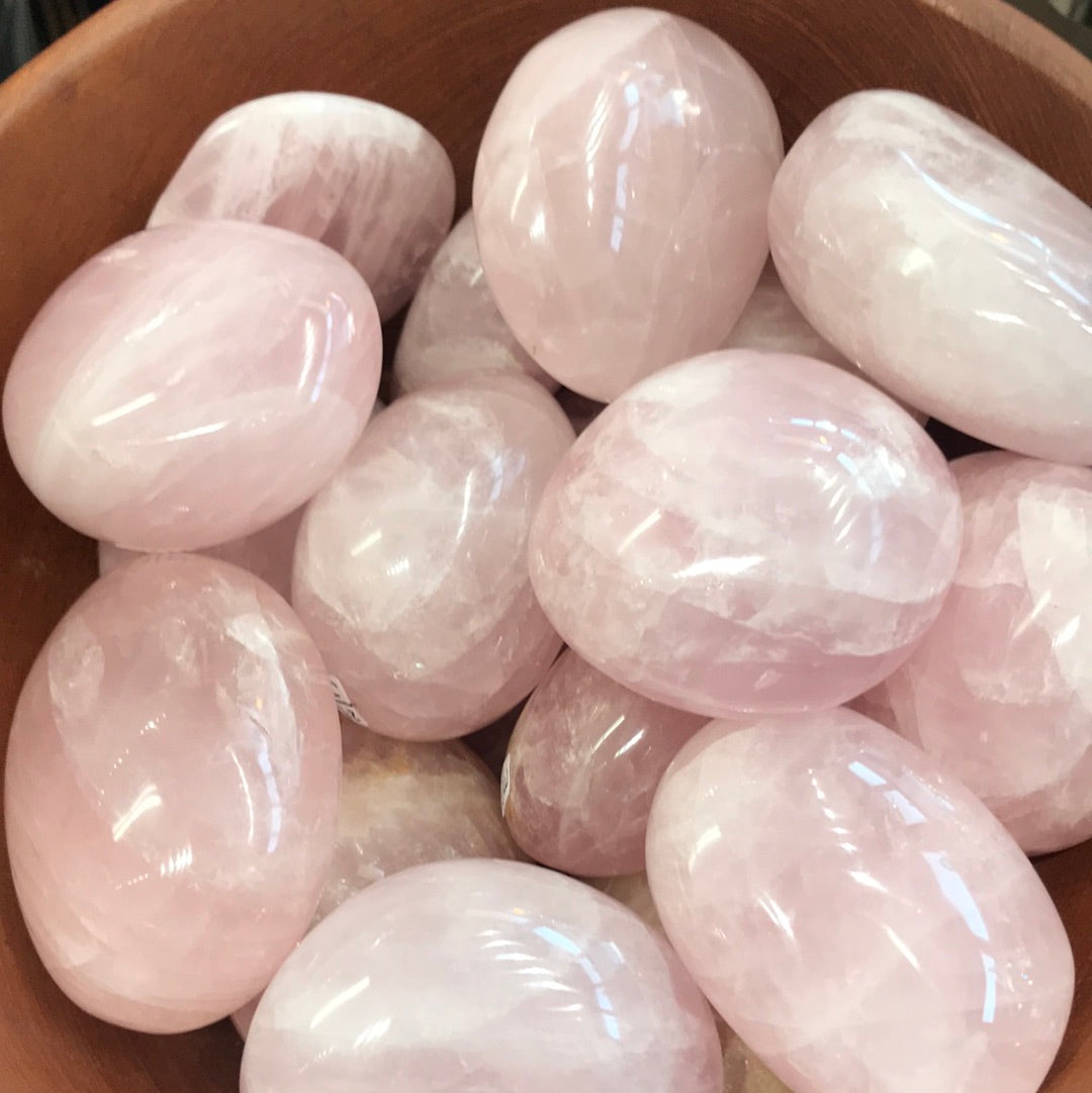 Rose quartz palm stone