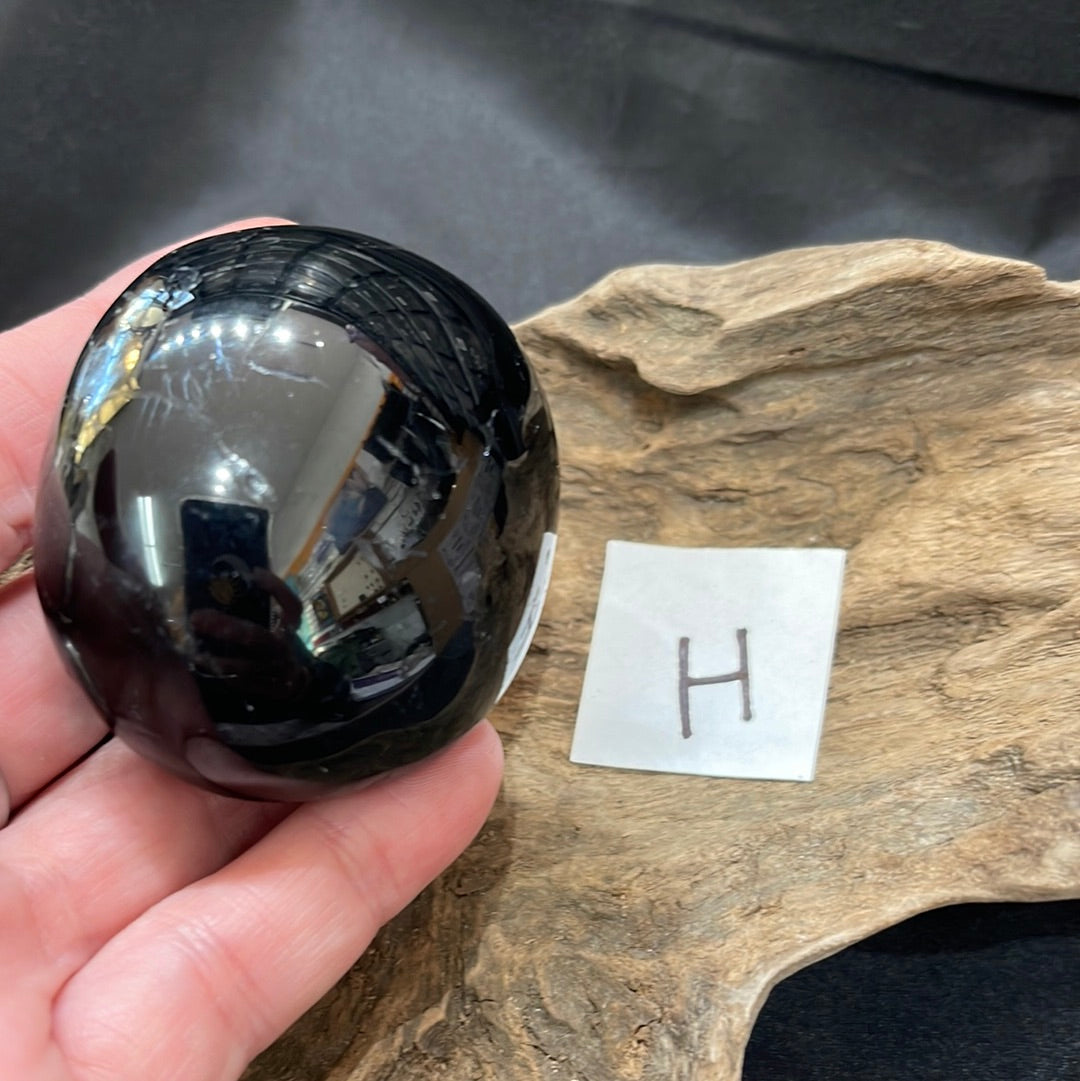 Black tourmaline palm stones