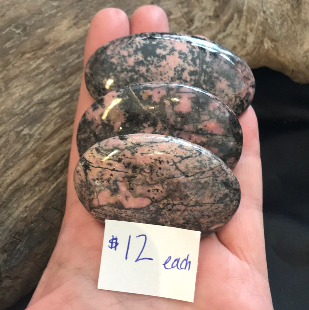 Rhodonite Palm stone