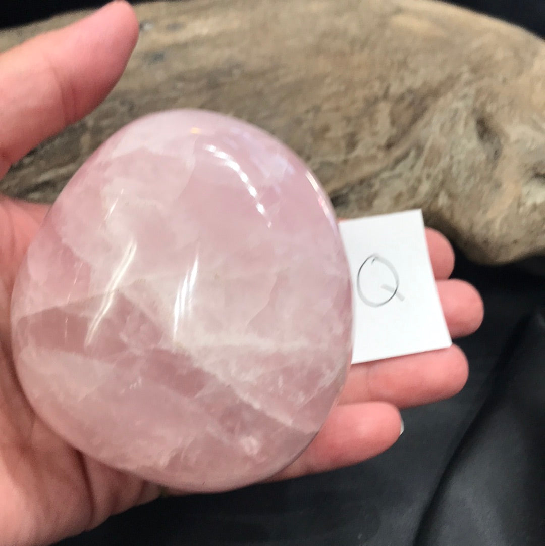 Rose quartz palm stone