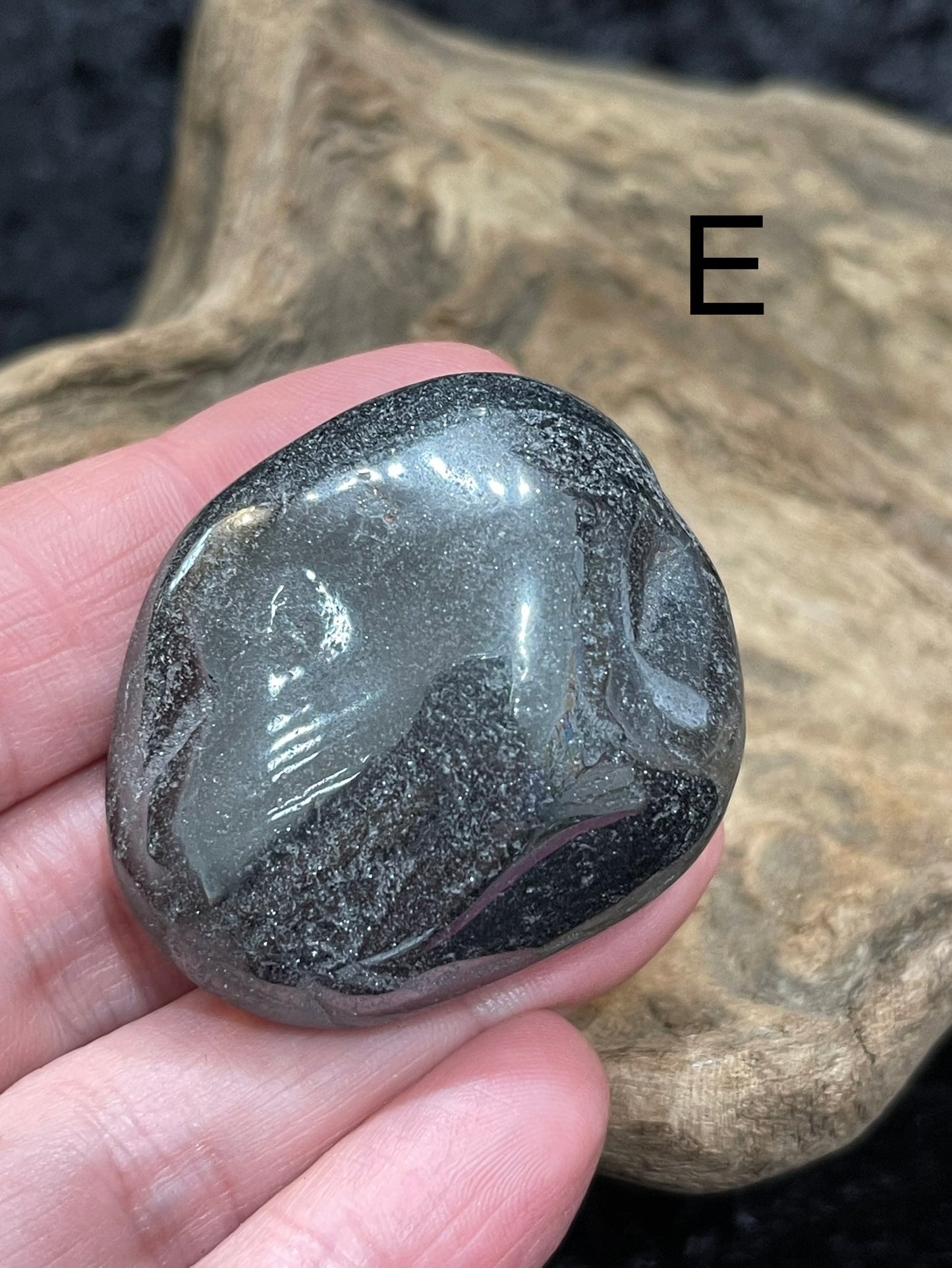 Hematite palm stone