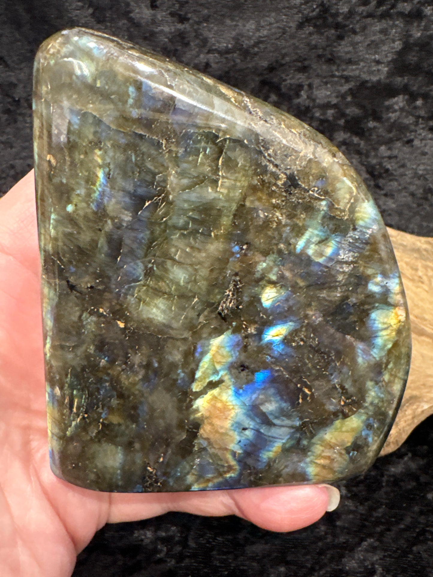 Labradorite polished free form