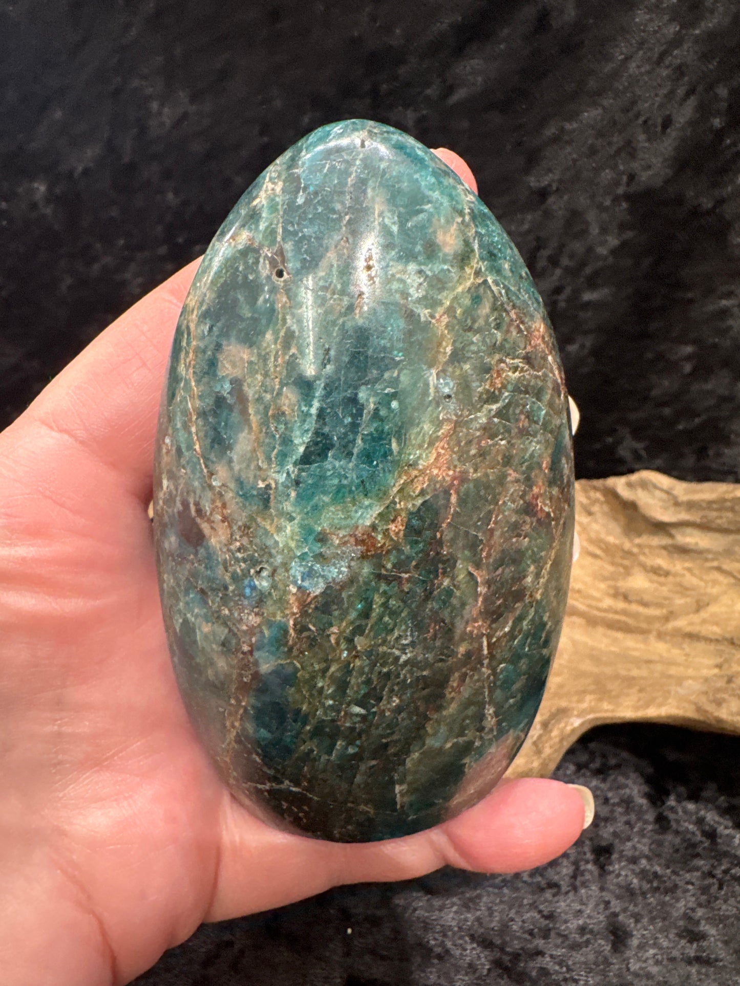 Blue Apatite free form - Madagascar