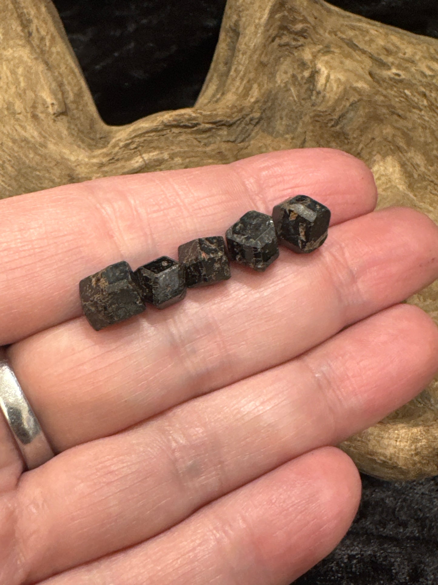 Black Garnet (Melanite) – Raw