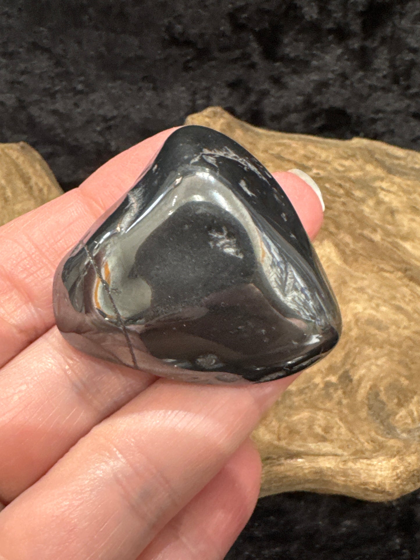 Hematite palm stone
