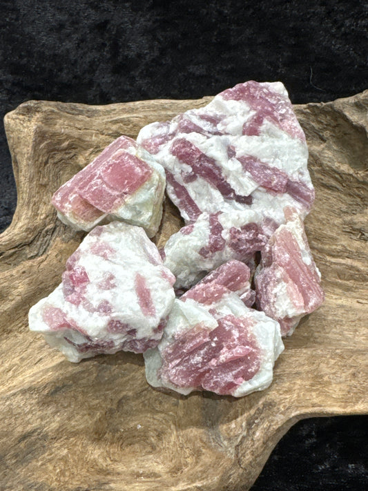 Pink tourmaline - raw/rough