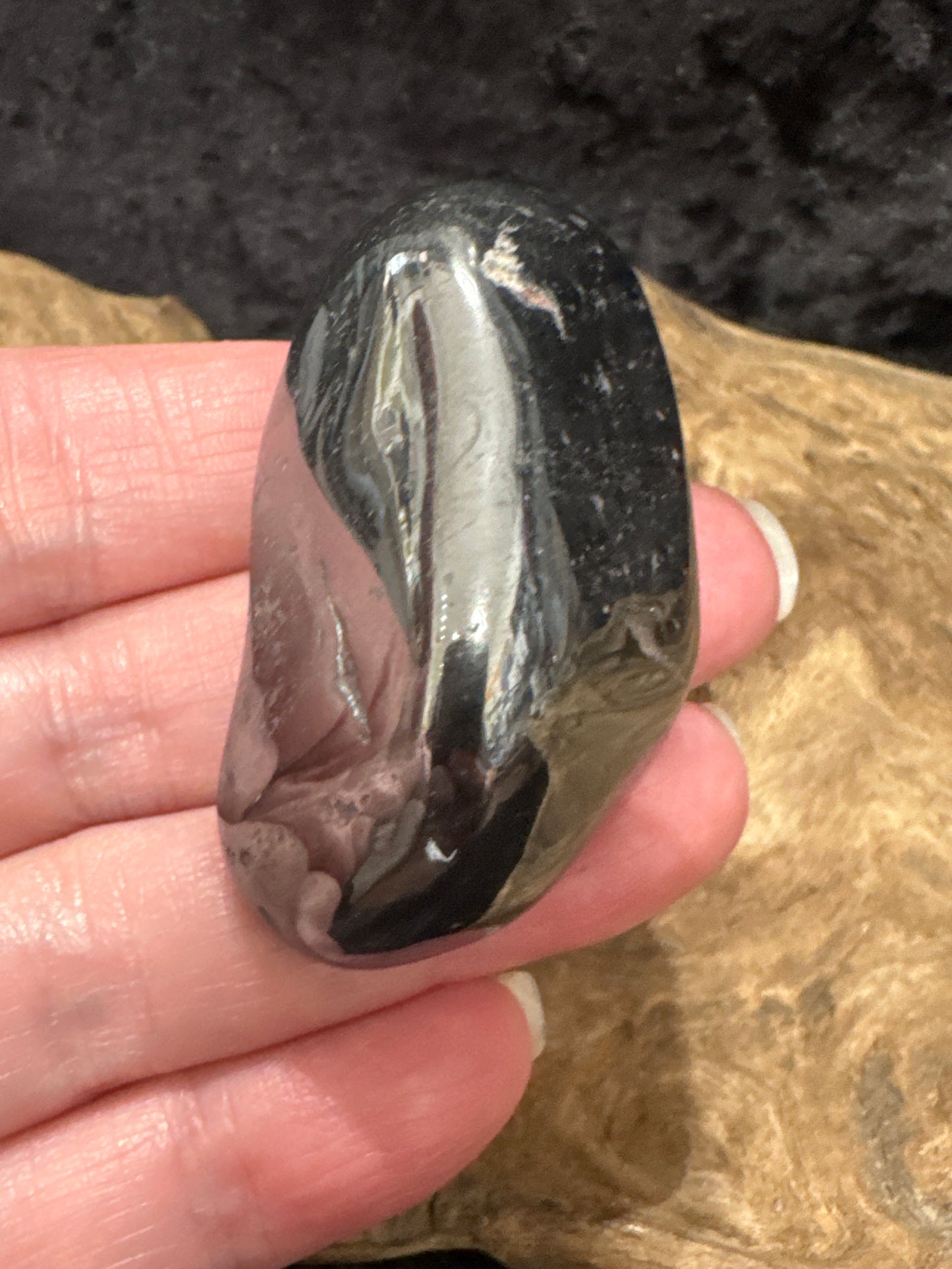 Hematite palm stone