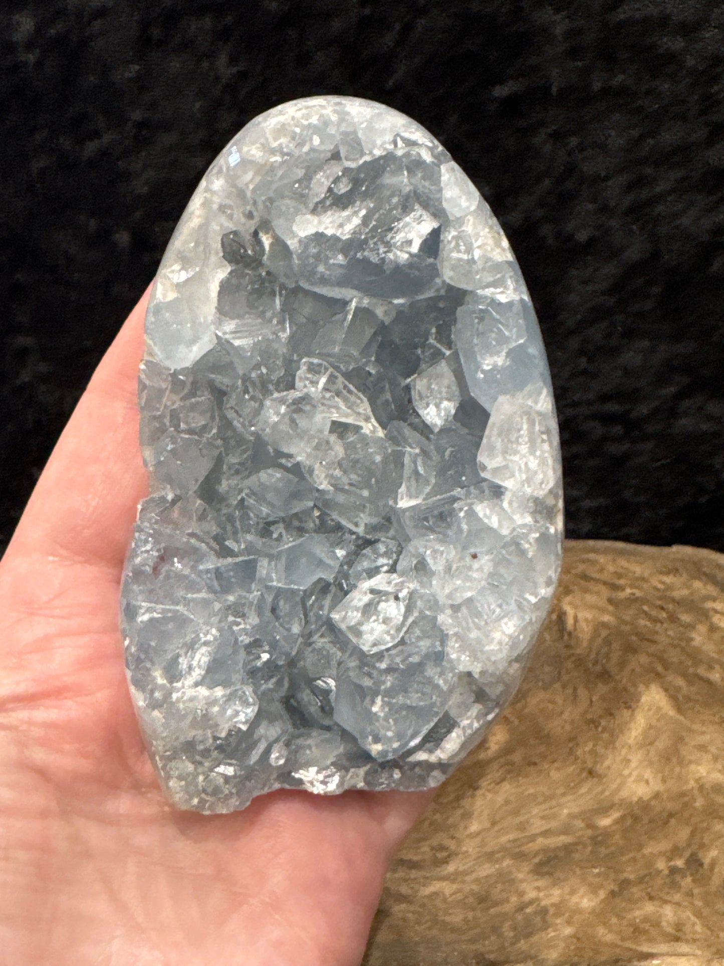 Celestite free form