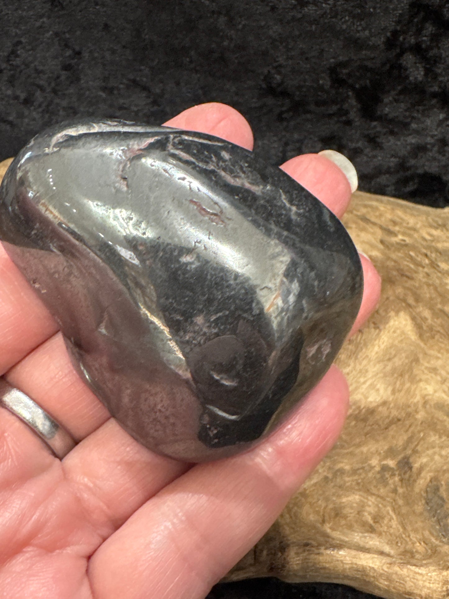 Hematite palm stone