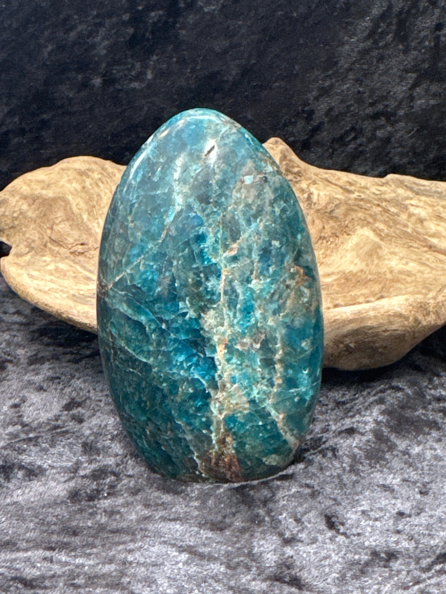 Blue Apatite free form - Madagascar