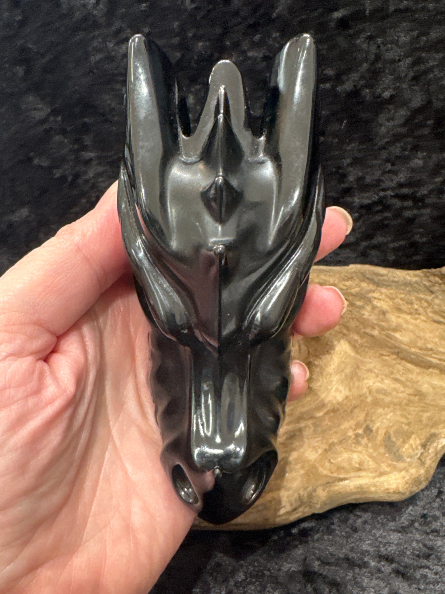 Obsidian Dragon Skull