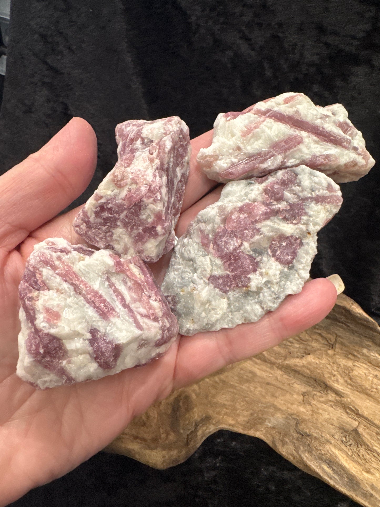 Pink tourmaline - raw/rough