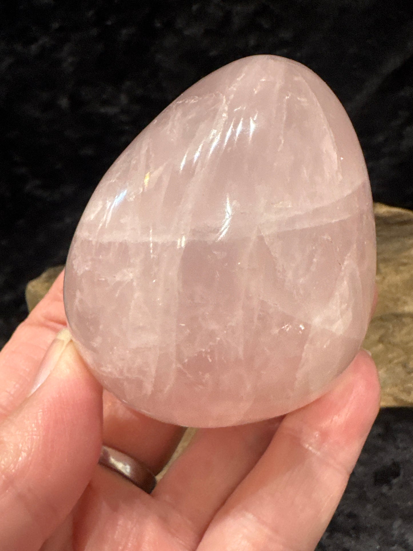 Rose quartz palm stone - large