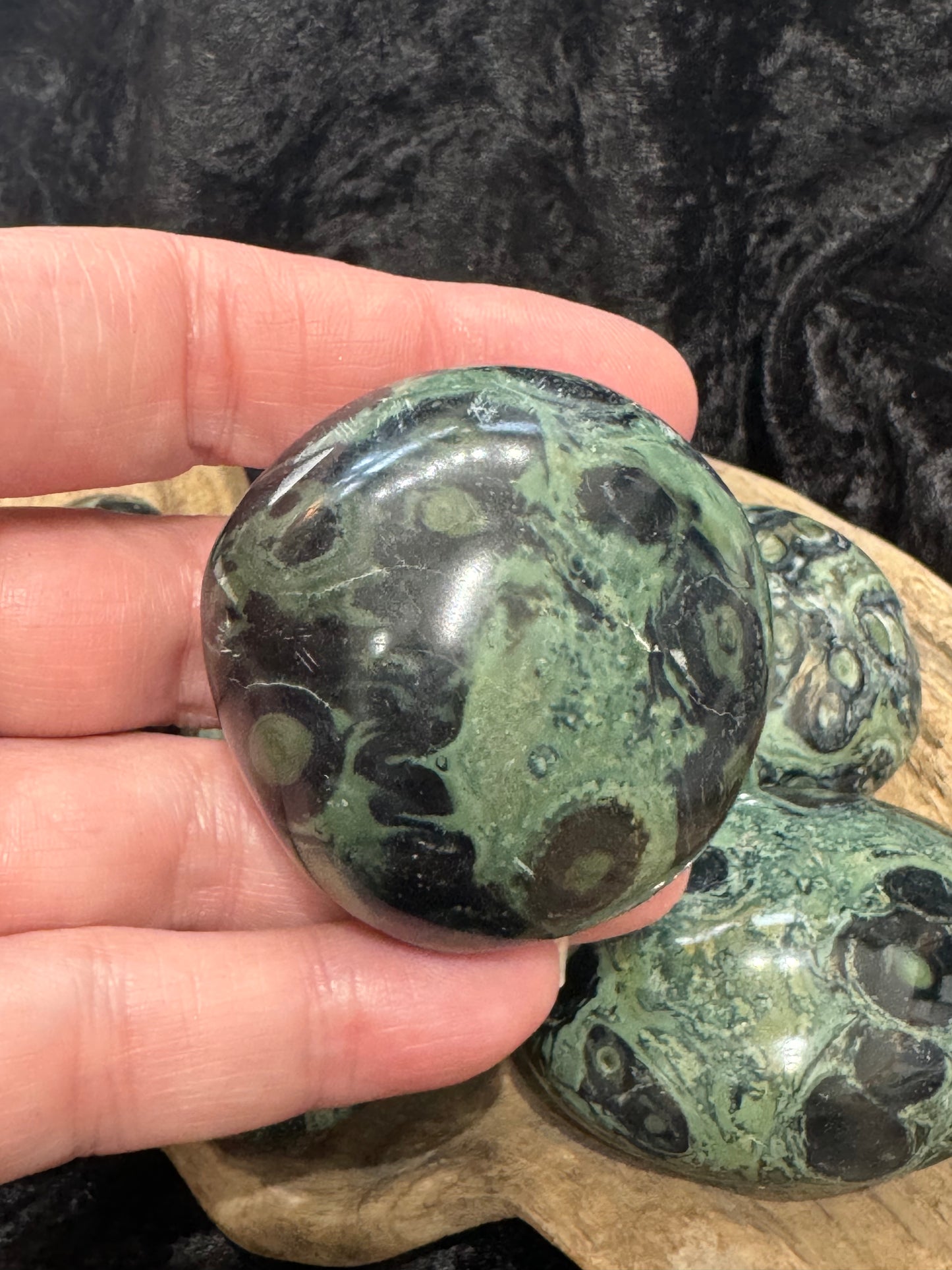 Kambaba “jasper” palm stone