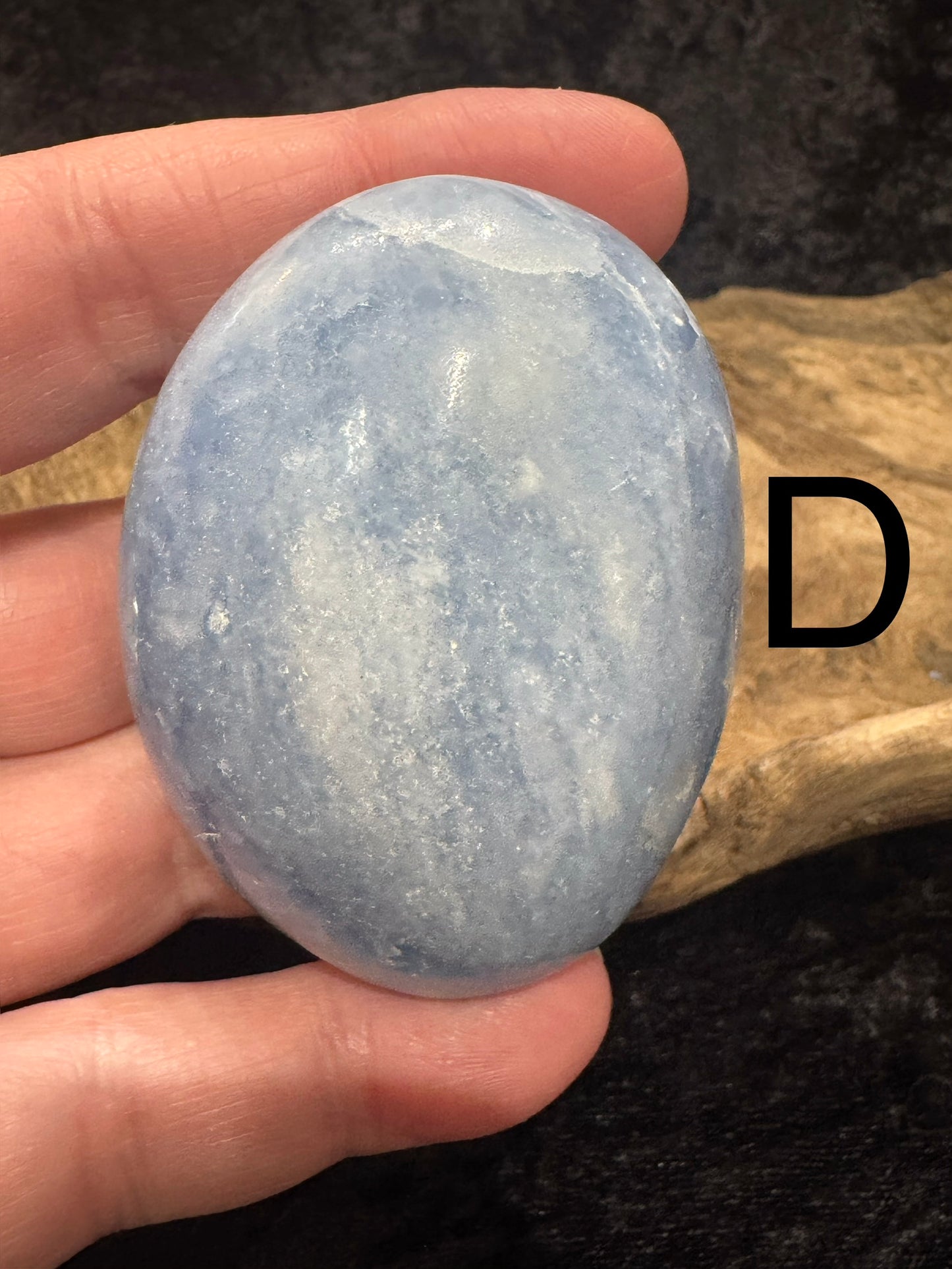 Blue calcite palm stones gallet