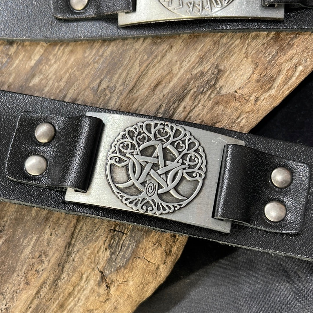 Leather snap bracelets