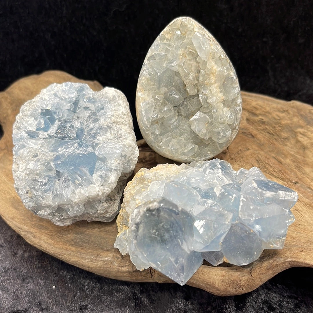 Celestite clusters