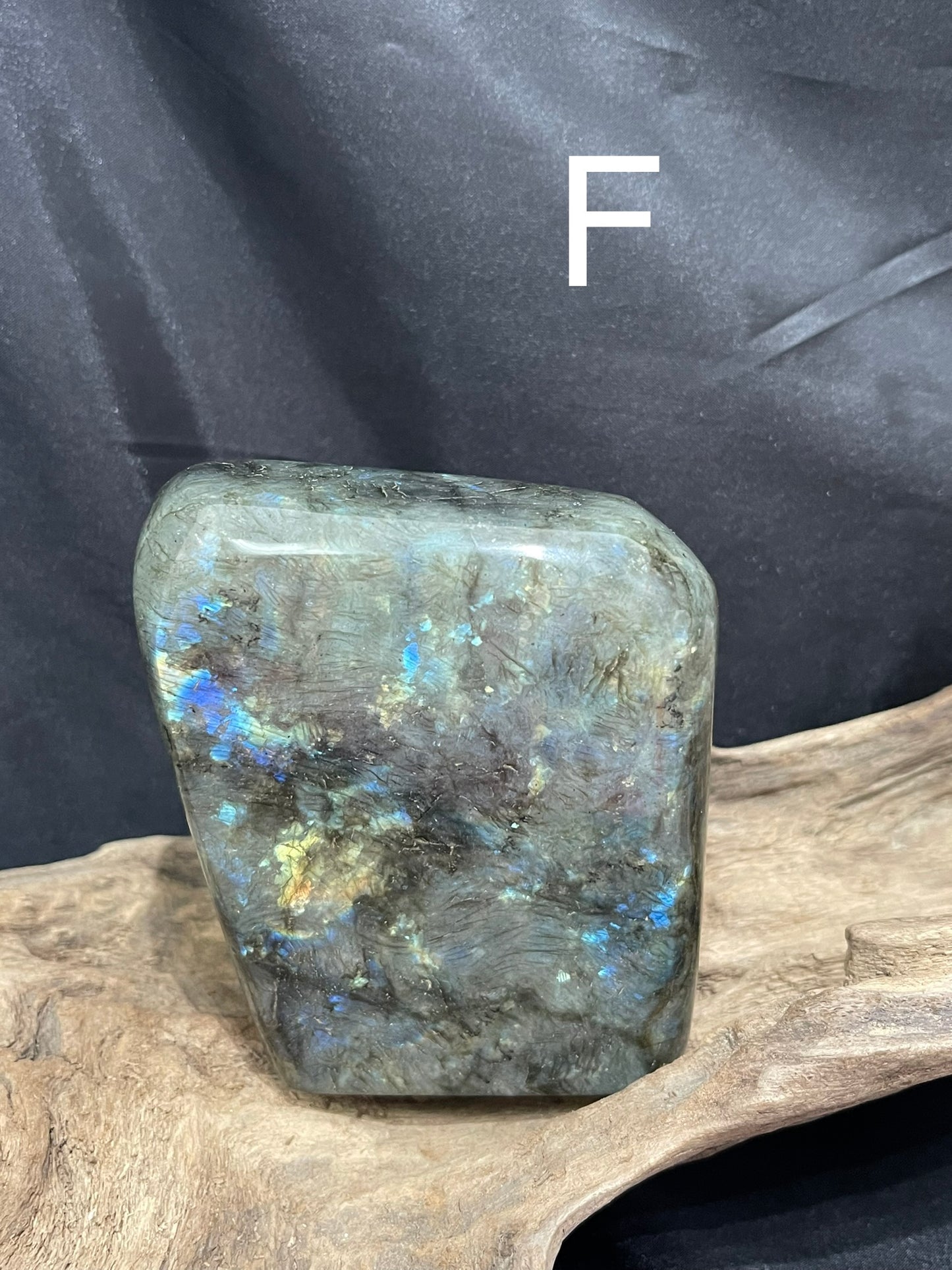 Labradorite polished free form