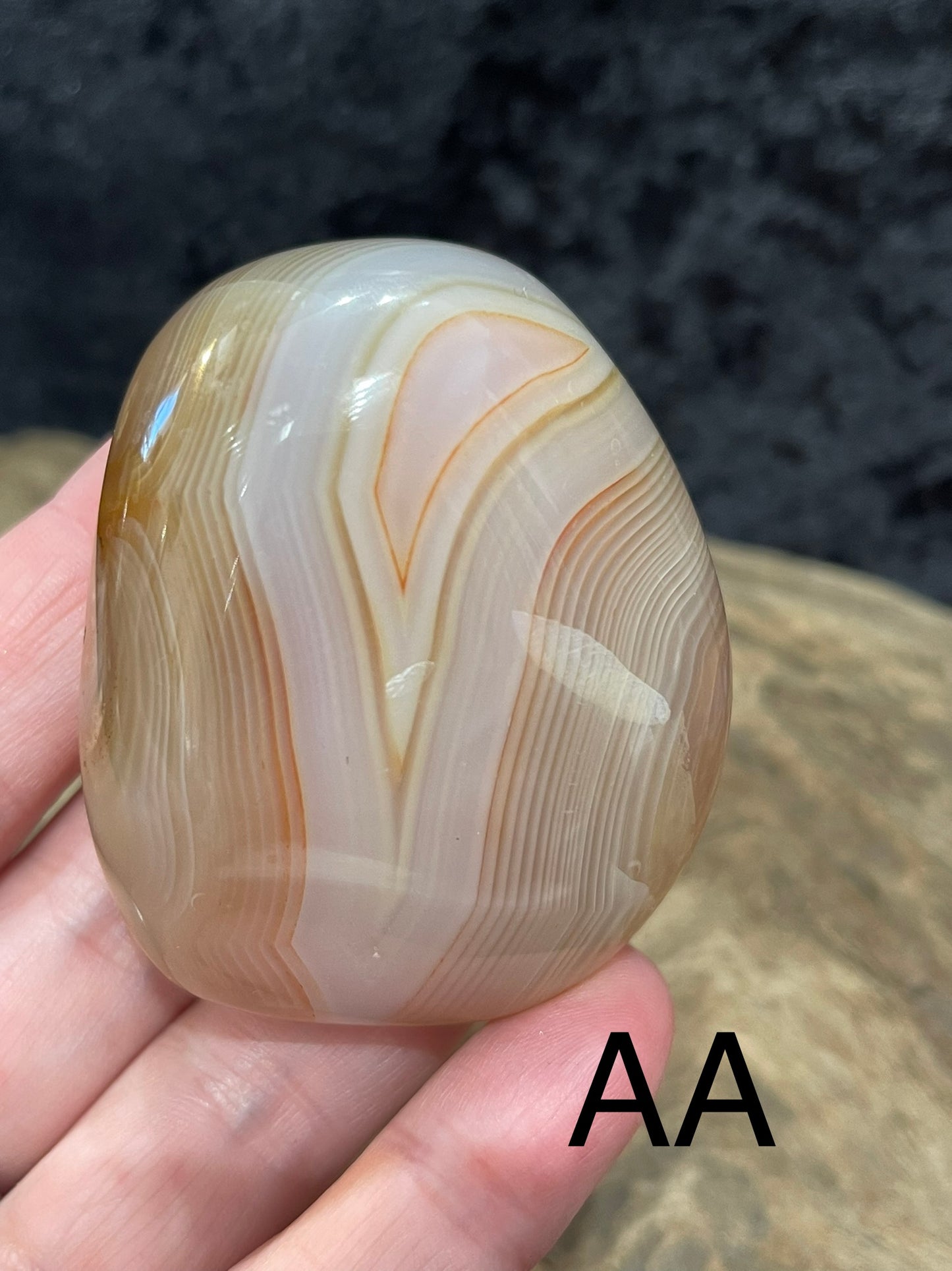 Banded agate palm stone