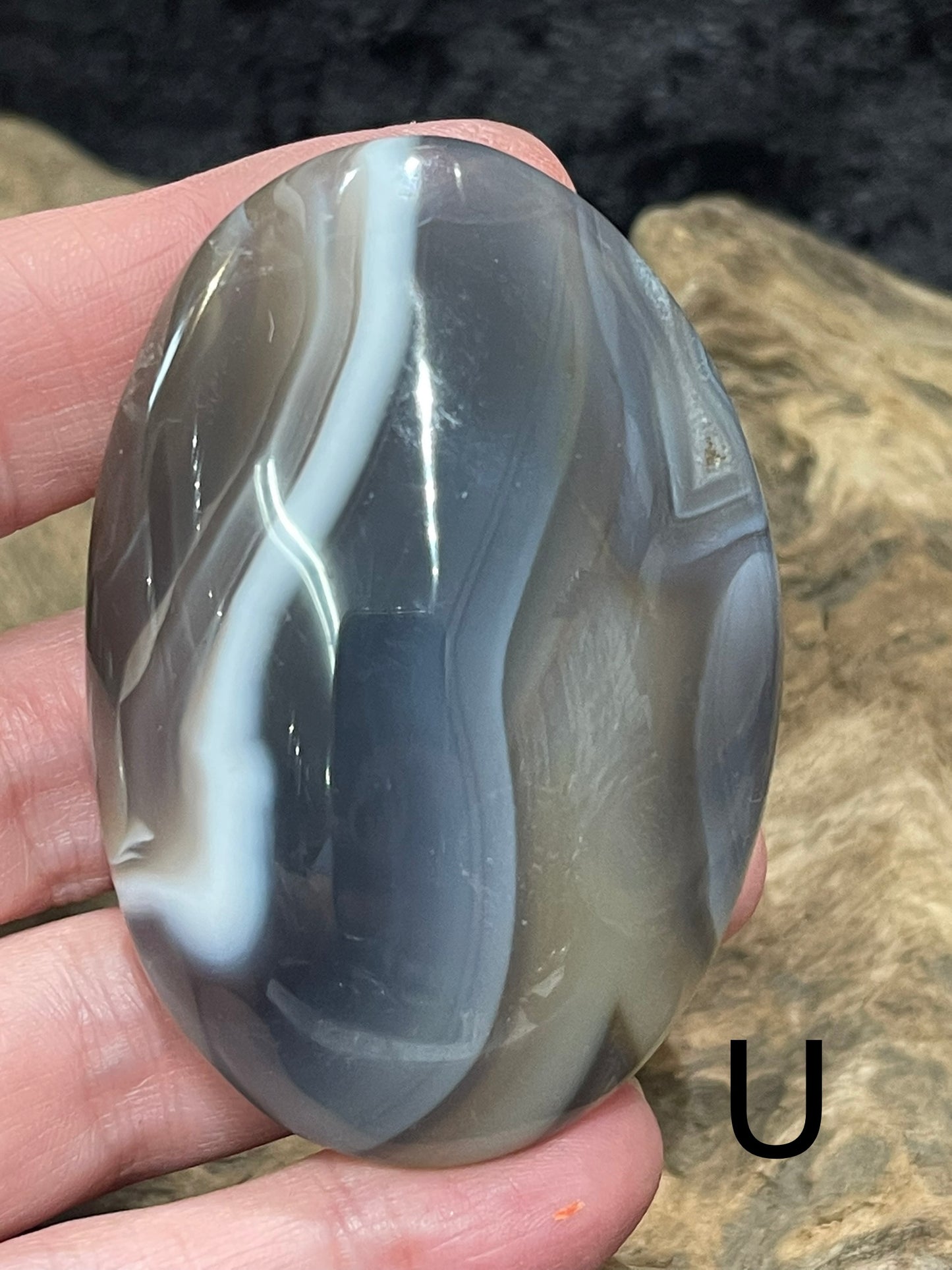 Banded agate palm stone