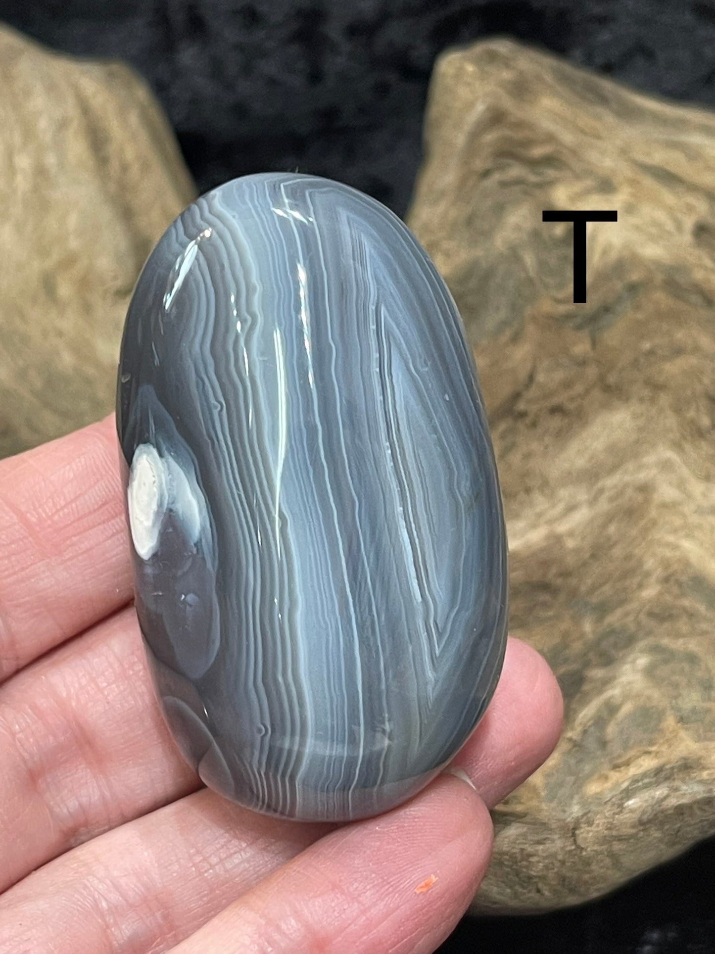 Banded agate palm stone