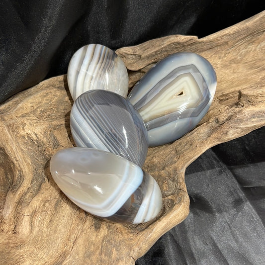 Banded agate palm stone