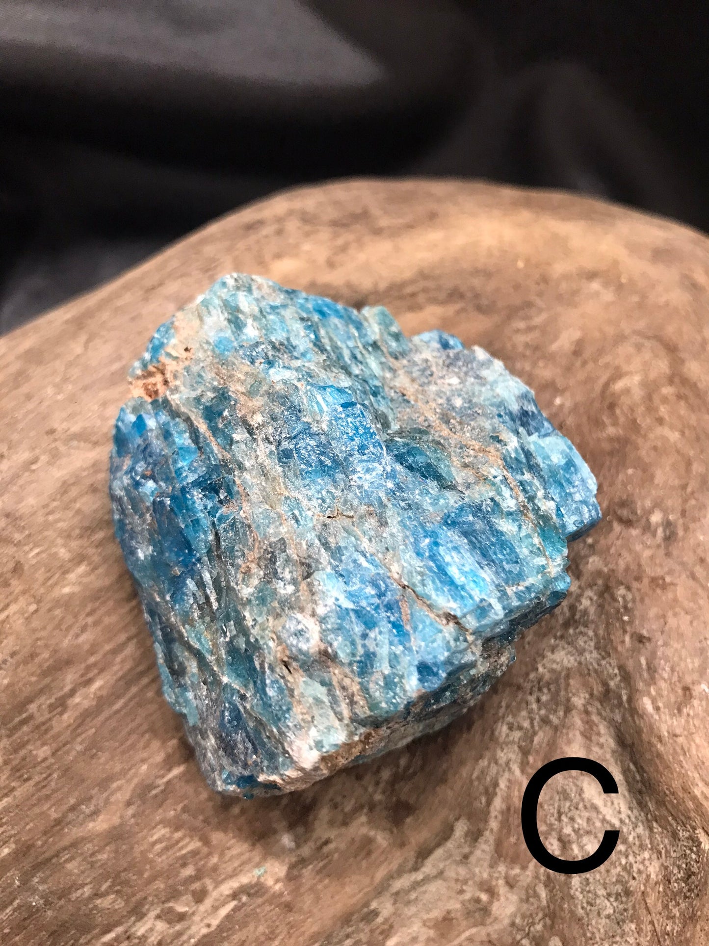 Blue Apatite - raw/rough