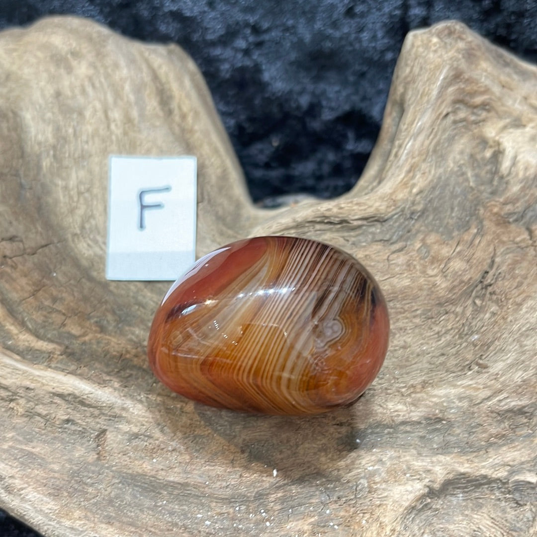 Sardonyx palm stone