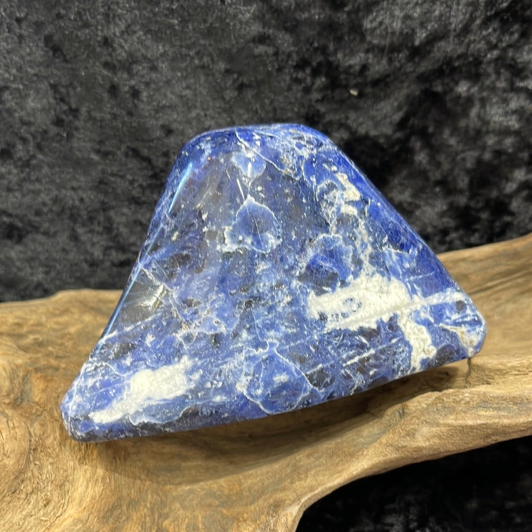 Sodalite free form
